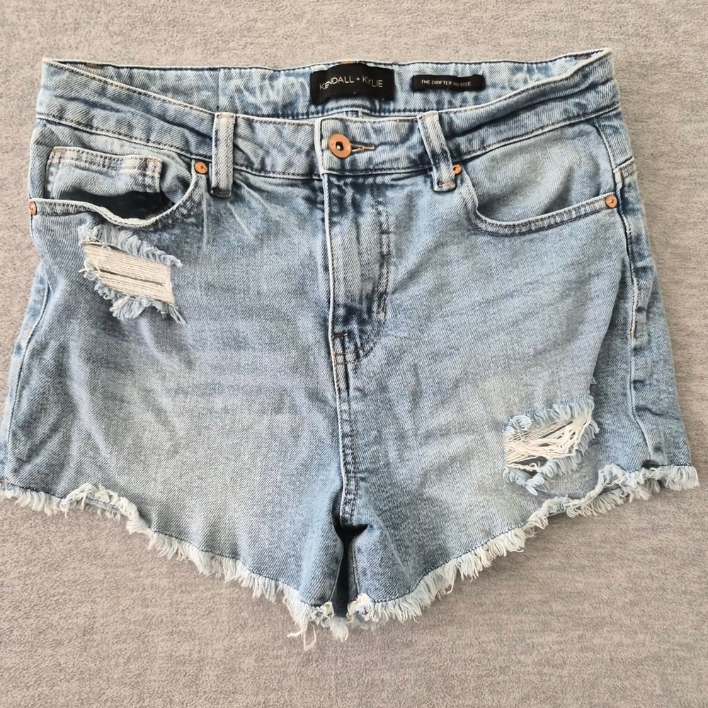 Kendall Kylie The Drifter Mid Rise Distressed Denim Shorts Light Wash Blue 9/29